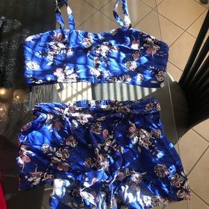 Charlotte Russe Crop Top/ Shorts Set (2-piece)